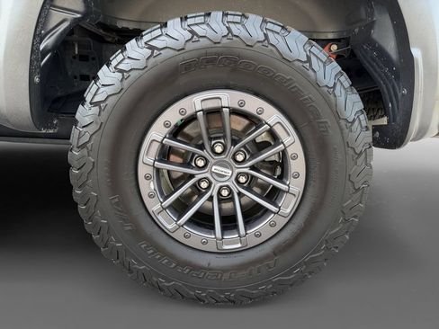 Used 2020 Ford F150 Raptor w/ Equipment Group 802A Luxury AWD/4WD image 11