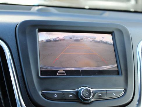 Used 2022 Chevrolet Equinox LT w/ Driver Convenience Package image 26