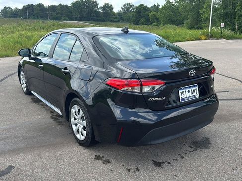 Used 2024 Toyota Corolla LE FWD image 3