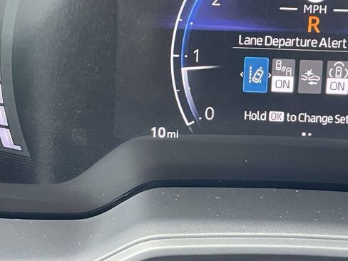 Used 2026 Toyota Corolla LE FWD image 20