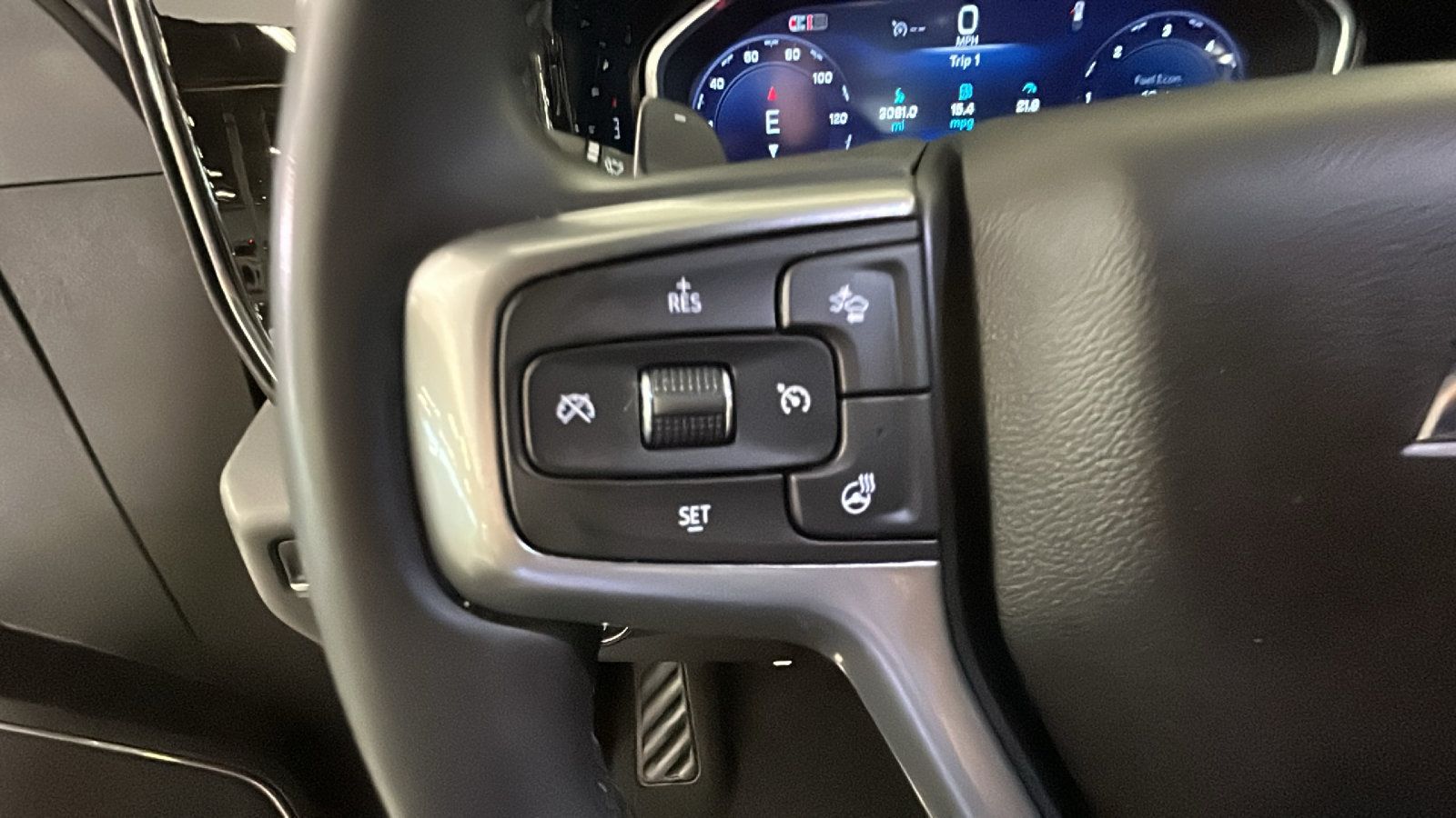 Used 2025 Chevrolet Silverado 1500 LT Trail Boss w/ Convenience Package II AWD/4WD image 18