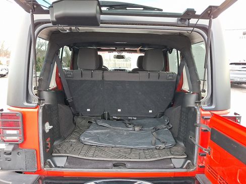 Used 2018 Jeep Wrangler Unlimited Sport image 27