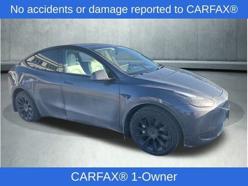 Used 2023 Tesla Model Y Long Range image 2