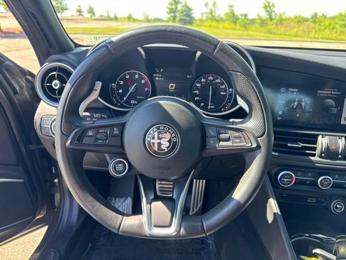 Used 2023 Alfa Romeo Giulia Sprint RWD image 20
