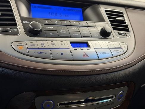 Used 2009 Hyundai Genesis 3.8 w/ Premium Pkg 2 image 18