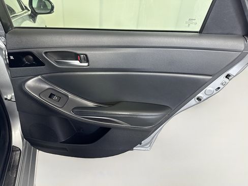 Used 2020 Toyota Avalon XSE image 28