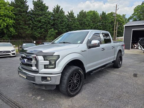 Used 2016 Ford F150 XLT AWD/4WD image 8