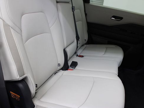 New 2026 Nissan Pathfinder SL AWD/4WD image 18