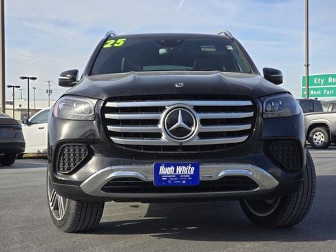 Used 2025 Mercedes-Benz GLS 450 4MATIC image 11