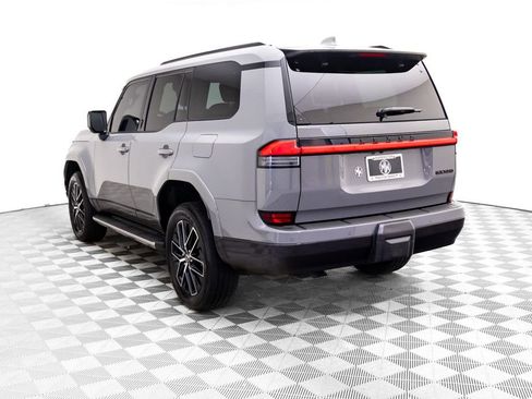 Used 2025 Lexus GX 550 w/ Cold Area Package image 3