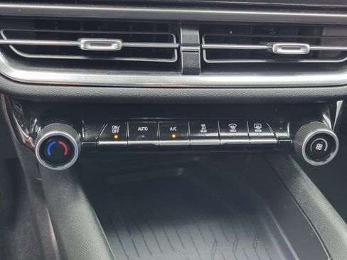 Used 2025 Chevrolet Equinox EV LT FWD image 22