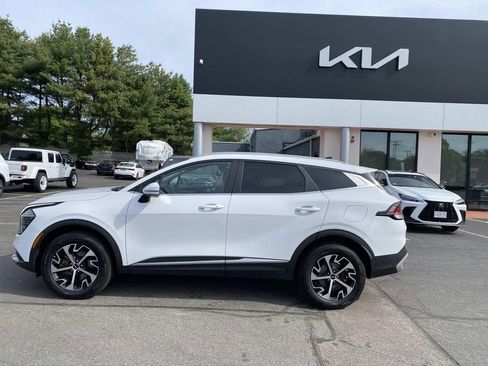 Used 2024 Kia Sportage EX AWD/4WD image 2