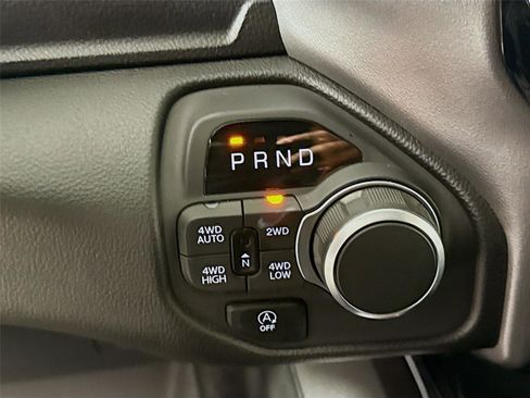 Used 2025 RAM 1500 Big Horn AWD/4WD image 15