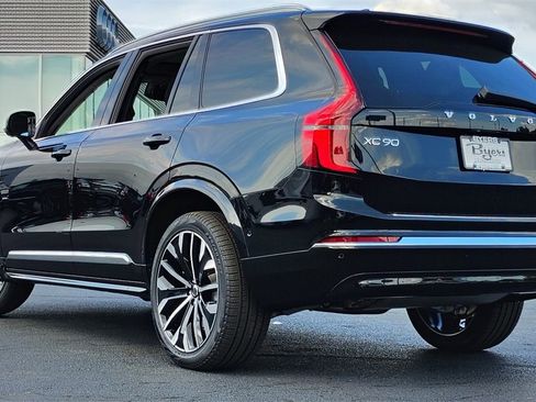 New 2026 Volvo XC90 B6 Plus w/ Protection Package Premier image 4