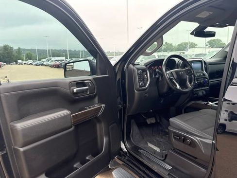 Used 2019 Chevrolet Silverado 1500 LT Trail Boss AWD/4WD image 9