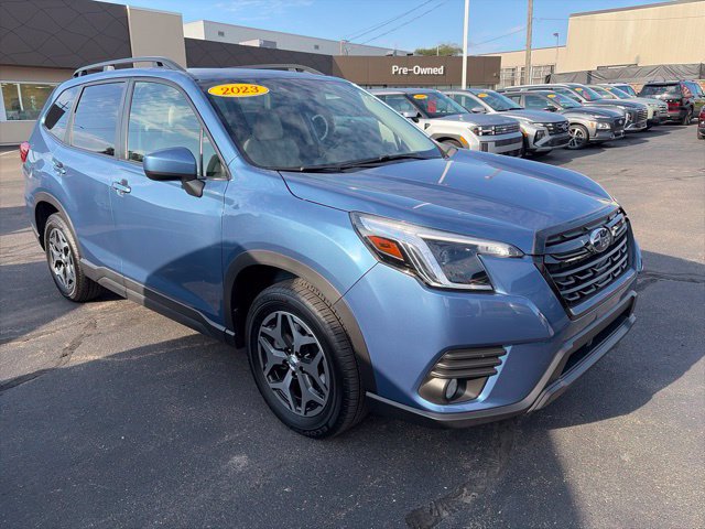 Used 2023 Subaru Forester Premium AWD/4WD image 2