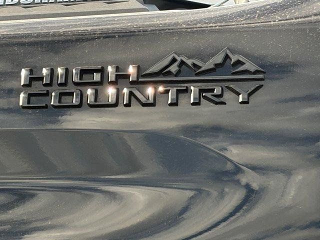 Used 2024 Chevrolet Silverado 2500 High Country w/ High Country Premium Package AWD/4WD image 7
