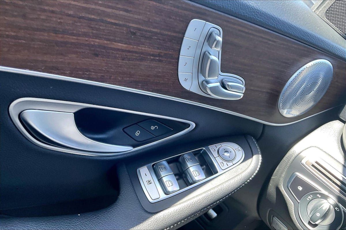 Used 2020 Mercedes-Benz C 300 Sedan w/ Premium Package image 36