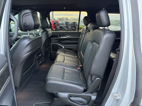 Used 2022 Jeep Wagoneer Series II w/ Premium Group I RWD image 24