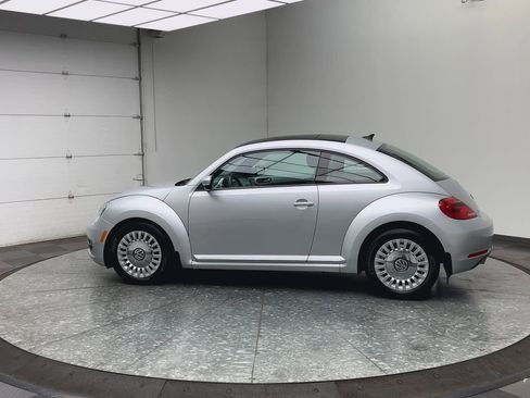 Used 2013 Volkswagen Beetle 2.5 FWD image 29