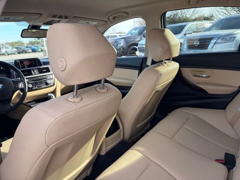 Used 2017 BMW 320i Sedan image 26