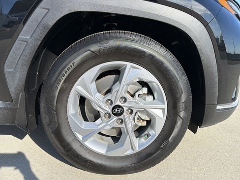 Used 2024 Hyundai Tucson SE image 13