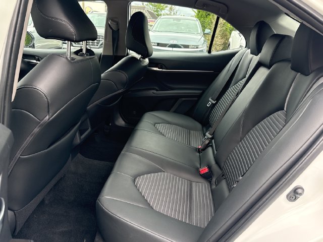 Used 2021 Toyota Camry SE FWD image 25