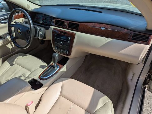 Used 2011 Chevrolet Impala LT w/ Luxury Edition Package FWD image 29