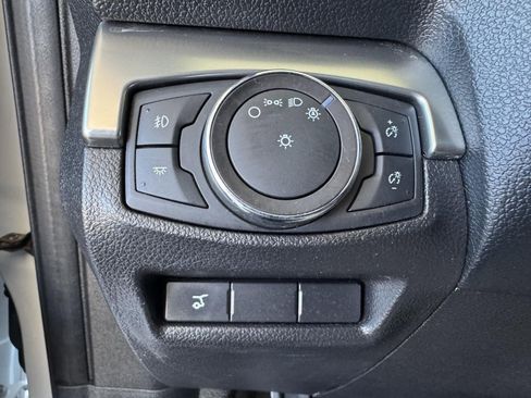 Used 2018 Ford Explorer XLT w/ Equipment Group 202A image 15