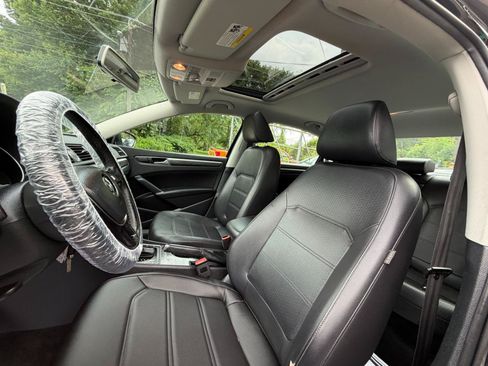 Used 2016 Volkswagen Passat 1.8T SE FWD image 22
