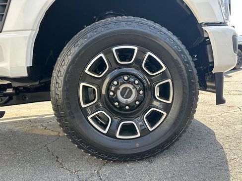 Used 2026 Ford F250 Platinum image 13