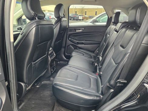 Used 2018 Ford Edge Titanium w/ Technology Package image 17