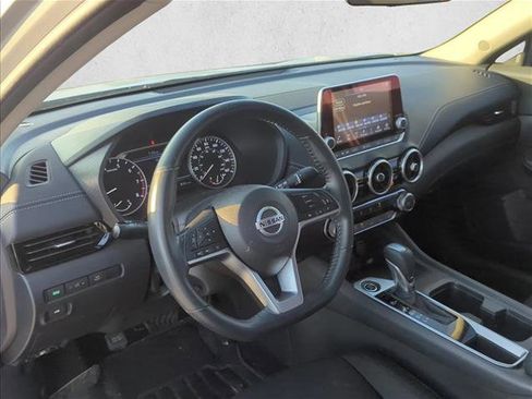 Used 2022 Nissan Sentra SV FWD image 9