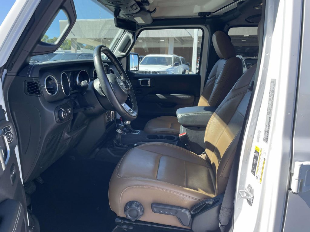 Certified 2023 Jeep Wrangler Unlimited Sahara w/ LED Lighting Group AWD/4WD image 25