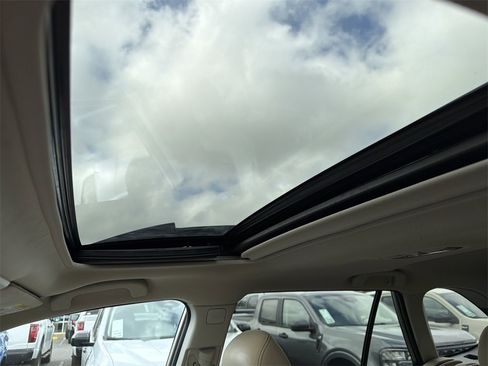 Used 2017 Subaru Outback 3.6R Limited w/ Popular Package #5 image 28