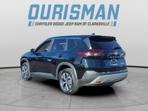 Used 2022 Nissan Rogue SV w/ SV Premium Package image 4