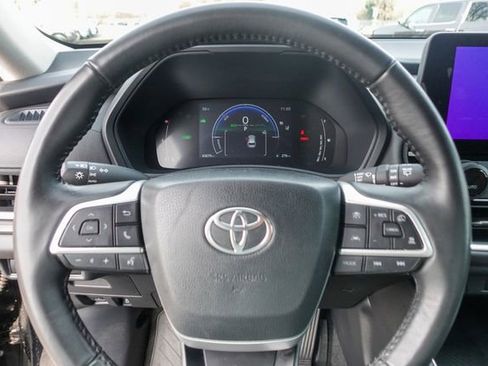 Certified 2025 Toyota Grand Highlander AWD Hybrid image 12