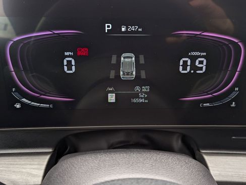 Used 2025 Kia Sportage X-Line w/ Premium Package image 17