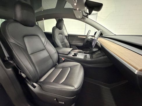 Used 2025 Tesla Model Y Long Range AWD/4WD image 20