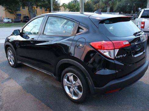 Used 2019 Honda HR-V LX image 7