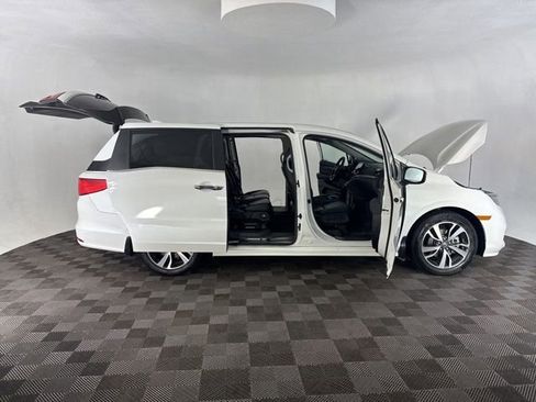 Used 2023 Honda Odyssey Touring image 15