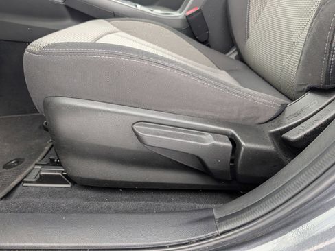 Used 2024 Subaru Crosstrek 2.0i Premium image 19