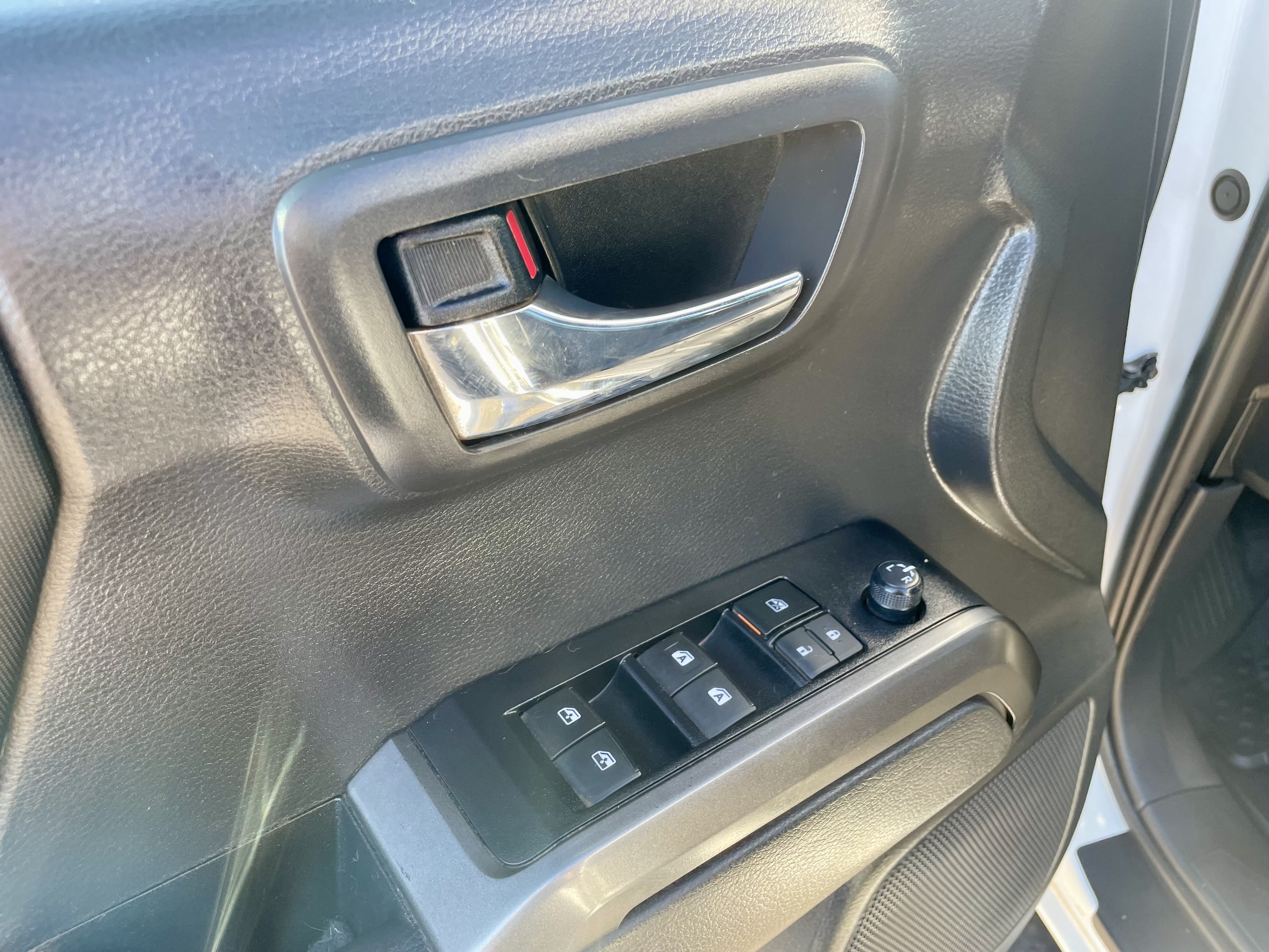 Used 2023 Toyota Tacoma TRD Off-Road AWD/4WD image 13