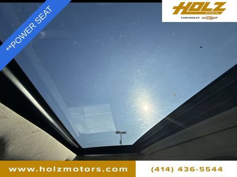 Certified 2018 Chevrolet Suburban LT w/ Luxury Package image 10