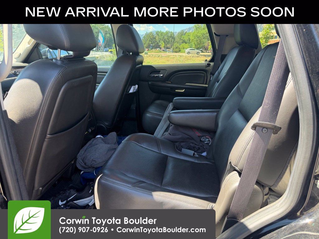 Used 2013 GMC Yukon Denali AWD/4WD image 12