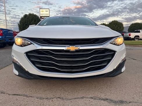 Used 2024 Chevrolet Malibu LT image 9