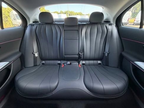 Used 2026 Mercedes-Benz E 350 4MATIC Sedan image 17
