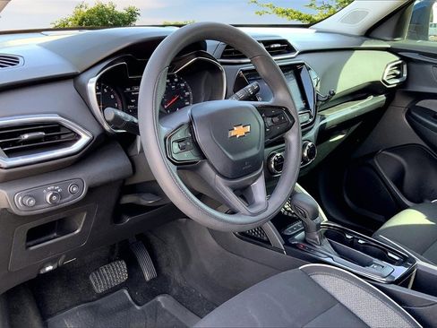 Used 2021 Chevrolet TrailBlazer LT w/ Convenience Package image 16