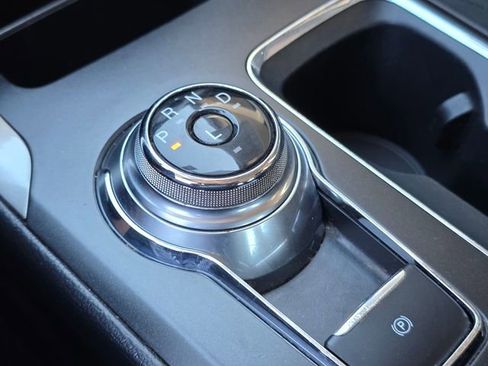 Used 2018 Ford Fusion SE image 23