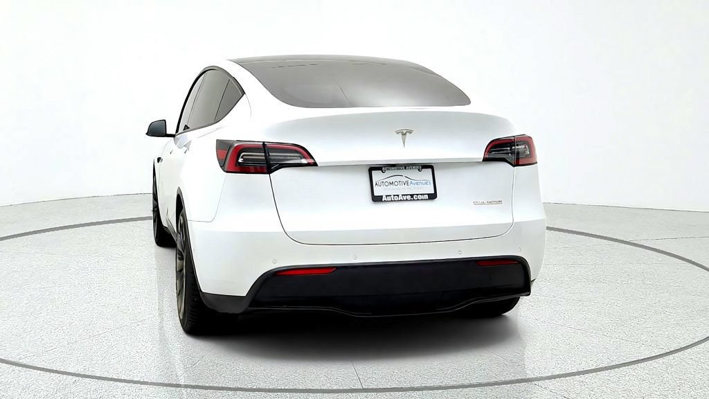Used 2022 Tesla Model Y Performance AWD/4WD image 6